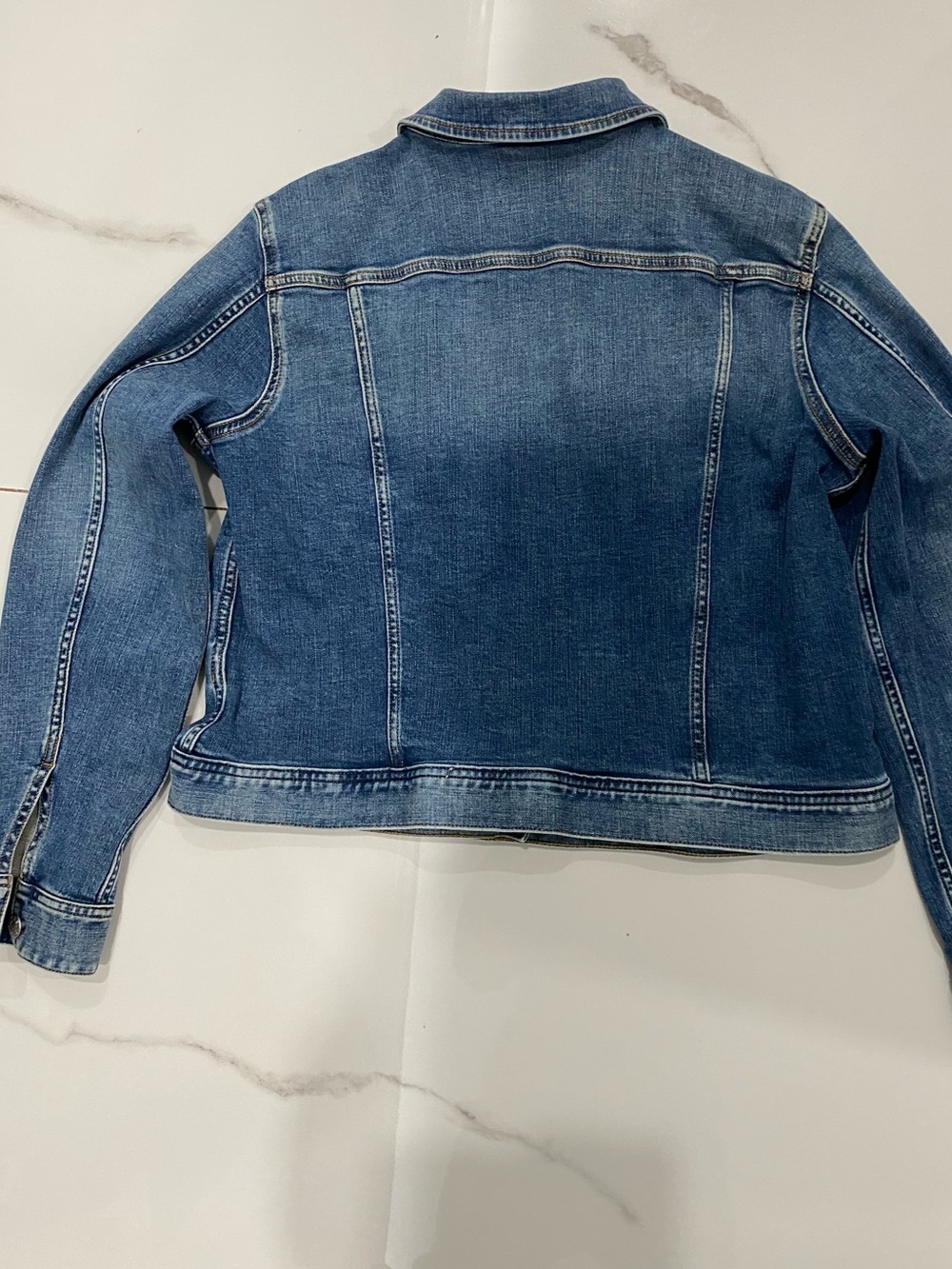 J. Crew Classic Blue Denim Jean Jacket medium blue color - Picture 3 of 8